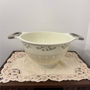 Vintage Floral Cream Colander with Gray Handles